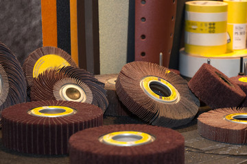 Abrasive wheels set