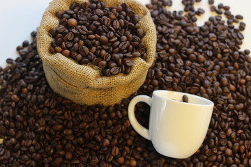 coffee time, drinking coffee, relax coffee time, black coffee, white coffee, time for coffee, latte, cappucino, espresso, beans, bean, coffee bean, coffee cup, milk, sack of coffee