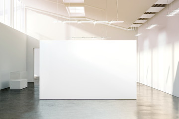 Blank white wall mockup in sunny modern empty museum, 3d rendering. Clear big stand mock up in gallery with contemporary art exhibitions. Large hall interior with wide banner exposition template. - obrazy, fototapety, plakaty