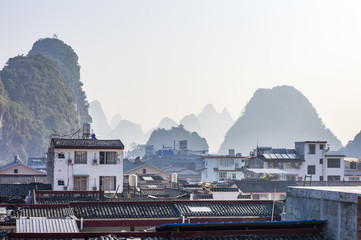 Obraz premium Yangshuo cityscape skyline with Karst mountains in Guangxi Province, China