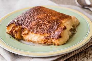 Turkish Dessert Kazandibi / milk baked pudding