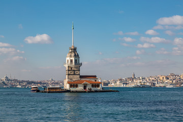 Fototapeta na wymiar Maiden tower with karakoy background