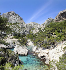 panorama de la calanque de sugiton