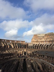 Fototapeta na wymiar Interno del Colosseo, Roma, Italia