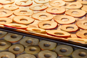 drying slices of apples at home - 138232103