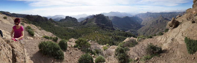 Fototapeta na wymiar Wanderung am Roque Nublo Landschaftspark Parque Rural del Nublo