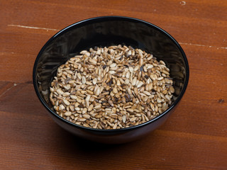 Peeled sunflower seeds