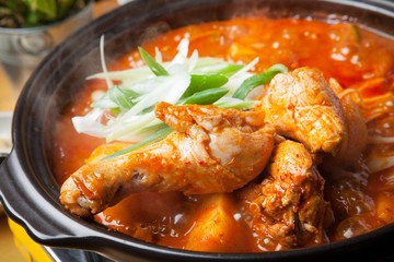  dakbokkeumtang. Braised Spicy Chicken.