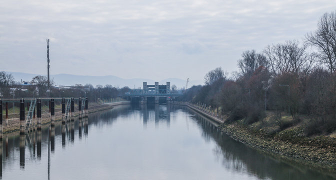 Schleuse Feudenheim in  Mannheim