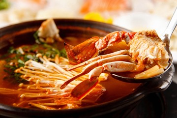 kkotge tang. Spicy Blue Crab Stew .