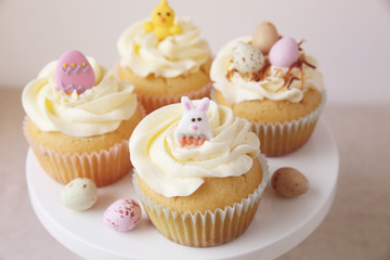 Homemade Easter eggs cupcakes, toning
