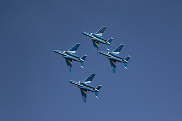 青空とブルーインパルス