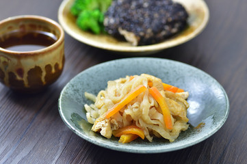 切干し大根の煮物