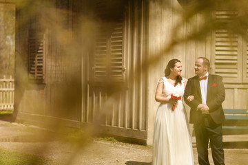 Fototapeta premium Bride and groom outdoor on their wedding day