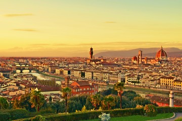 paesaggio della bellissima città di Firenze in Italia vista dal famoso Piazzale Michelangelo all'ora del tramonto