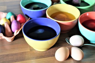 Obraz na płótnie Canvas An Image of coloring easter eggs