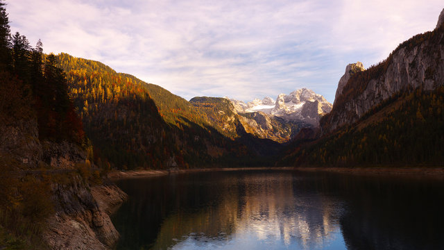 Gosau lake in autumn. Austria