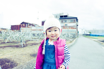 かわいい赤ちゃん 散歩 冬