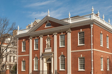 Obraz premium Historic colonial Library Hall on Independence Square in Philadelphia 