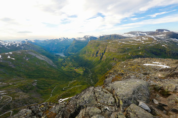 Fototapeta na wymiar View of the mountain and valley