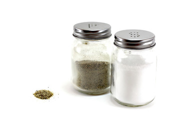 Pepper and salt shakers with pepper tracings 