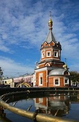 Fototapeta premium View at Saint Alexander Nevsky Chapel in Yaroslavl, Russia