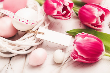 Obraz na płótnie Canvas Easter decorations with flowers