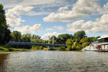 Naklejka premium Park for the rest of people on the river