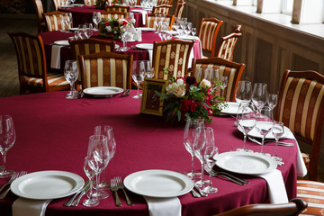 red wine flower arrangement