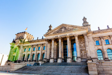 Obraz premium BERLIN, GERMANY -MARCH 19: The Reichstag building in Berlin, Germany on March 19, 2015 It was opened in 1894 as a Parliament of the German Empire and work till today