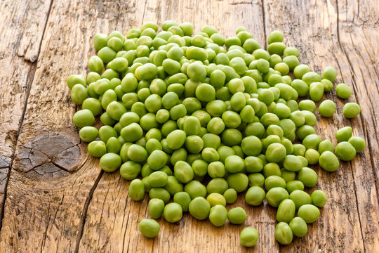 Bunch of biologic delicious green peas