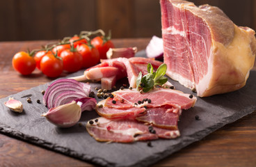 smoked jambon  with tomato