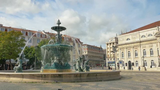 High quality time lapse video of fountain on the Rossio Square &ndash; Lisbon, Portugal in 4K