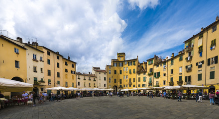 The piazza anfiteatro (Amphitheatre square) Lucca Tuscany Italy - obrazy, fototapety, plakaty