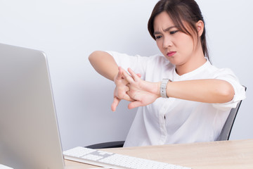 Woman has hand pain from work