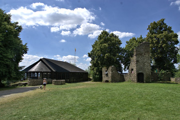 Obraz premium Kulturgeschichtliches Museum auf dem Burgberg Sayn, Bendorf