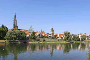 Fototapeta premium View of the Ulm Minster (Münster) in Ulm on the Danube, highest church tower in the world, height 161,53 metres, Baden-Württemberg, Germany, Europe
