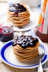 .BLUEBERRY VANILLA PROTEIN PANCAKES.