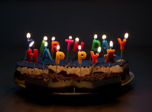 herzlichen glückwunsch torte mit kerzen - Happy Birthday cake with candles