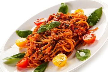 Pasta with meat, tomato sauce and vegetables 
