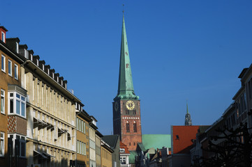 Fototapeta na wymiar Clocher à Lübeck