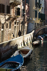 Fototapeta na wymiar Piccolo canale di Venezia.