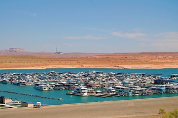 View over the boat landing stage on Lake Powell in the USA