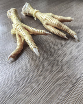 chicken feet in order to cook