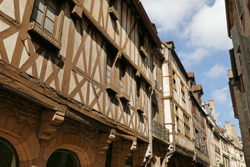 Maisons à colombages dans le vieux Dijon en Bourgogne, France