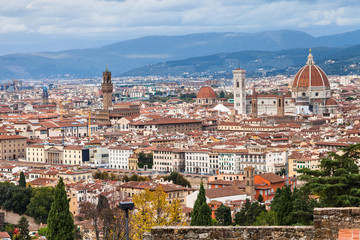 Fototapeta na wymiar skyline center of Florence city in autumn