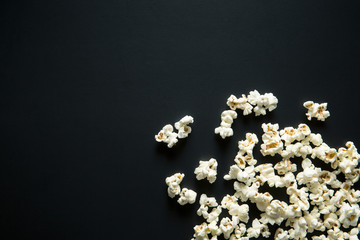 The salty popcorn. - obrazy, fototapety, plakaty