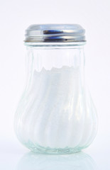 Sal.
Recipiente de cristal tradicional para depositar la sal.
