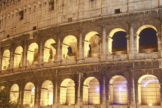 Il Colosseo e altri monumenti di Roma. Una città piena di storia.  