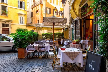 Tafelkleed View of old cozy street in Rome, Italy © Ekaterina Belova